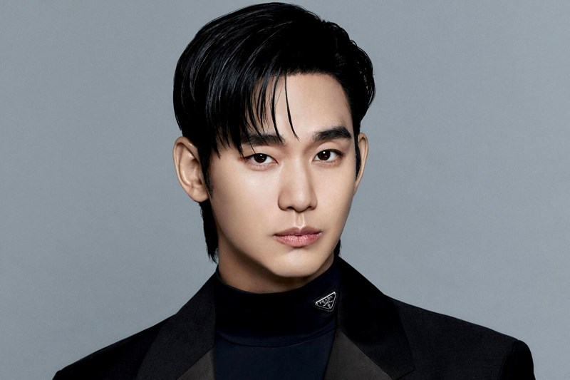 Kim-Soo-Hyun-Prada-1.jpg