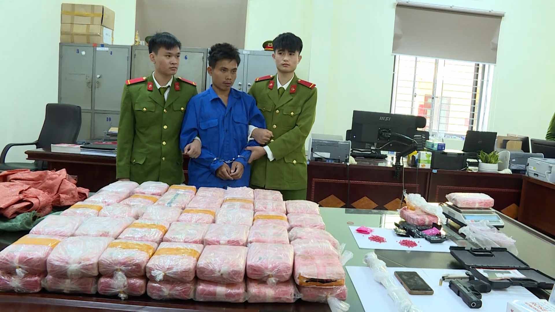 Arrested 1 subject, seized 444,300 synthetic drug pills