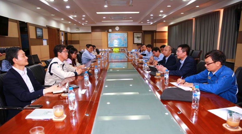 Doan cong tac BSR lam viec voi Cong ty Doosan Vina.