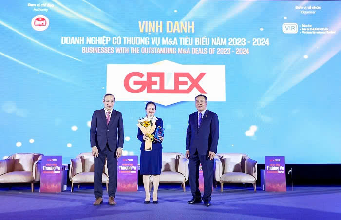 Dai dien Tap doan GELEX nhan vinh danh Doanh nghiep co thuong vu M&A tieu bieu nam 2023-2024.