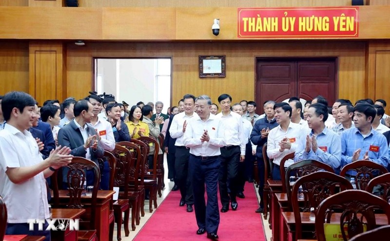 General Secretary To Lam meets voters in Hung Yen. Photo: VNA