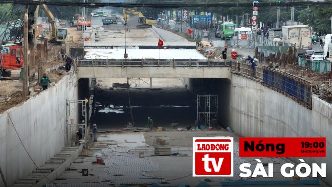 Hot in Saigon: Close-up of the 800 billion VND underpass that opened in December.