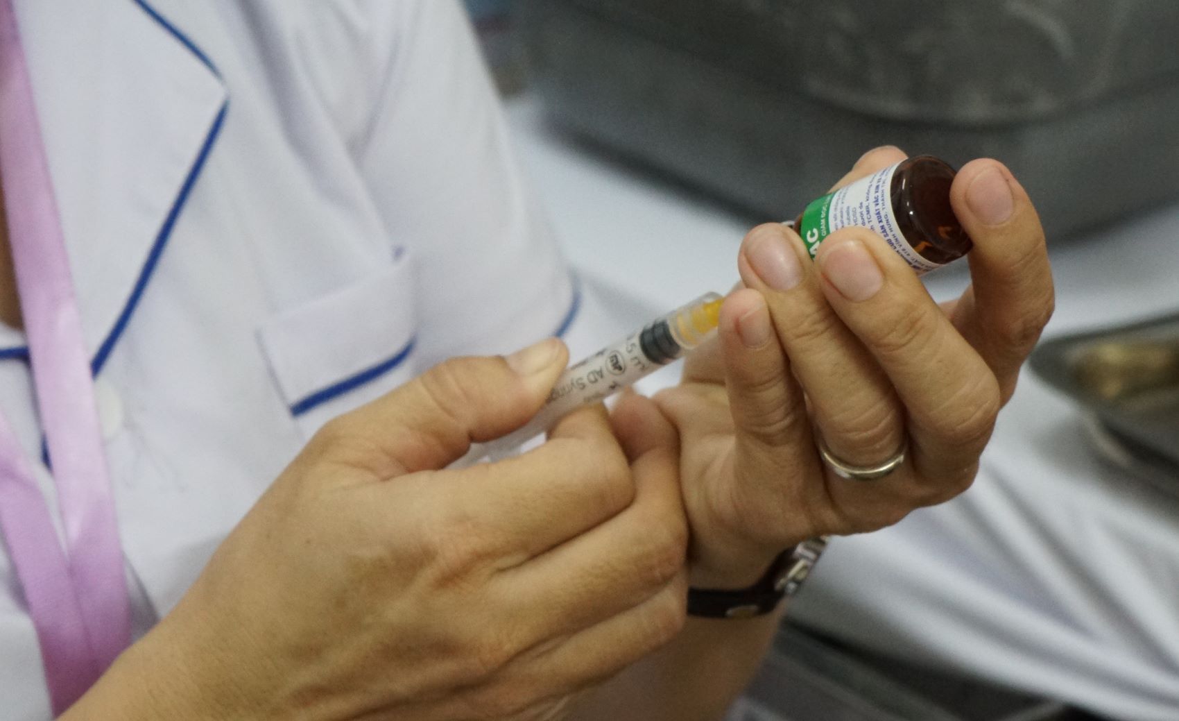 Tiem vaccine soi cho tre. Anh: Thanh Chan 