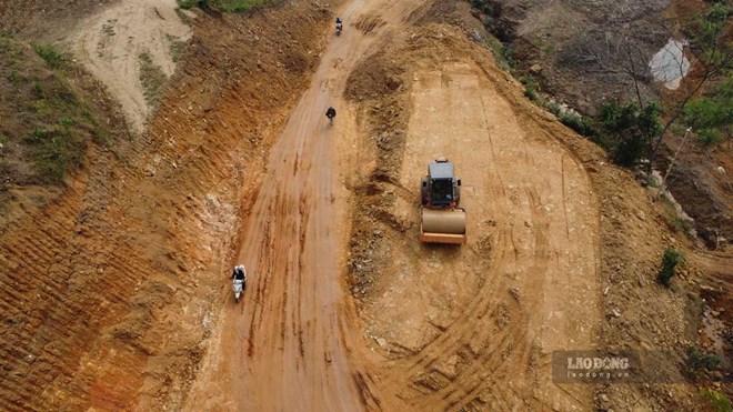 Khắc phục sạt lở đường tỉnh huyết mạch ở Yên Bái