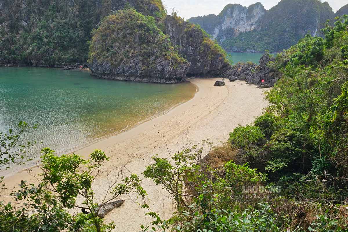 Bai tam hang Trinh Nu, noi ket hop giua tam bien, tham quan di chi khao co va to chuc cac su kien nhu tiec nhe hoac hoa nhac trong khong gian hang dong doc dao.