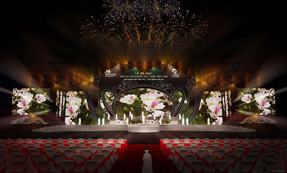 Overall perspective of the stage of the closing art program of Dien Bien National Tourism Year 2024. Photo: PV