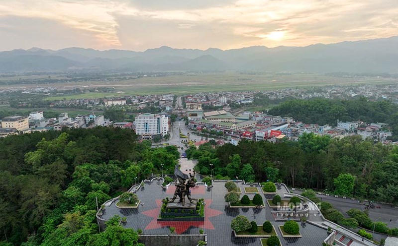 Dien Bien spends 6.4 billion to support officials who quit their jobs due to the first phase of staff streamlining in 2025. Photo: Quang Dat