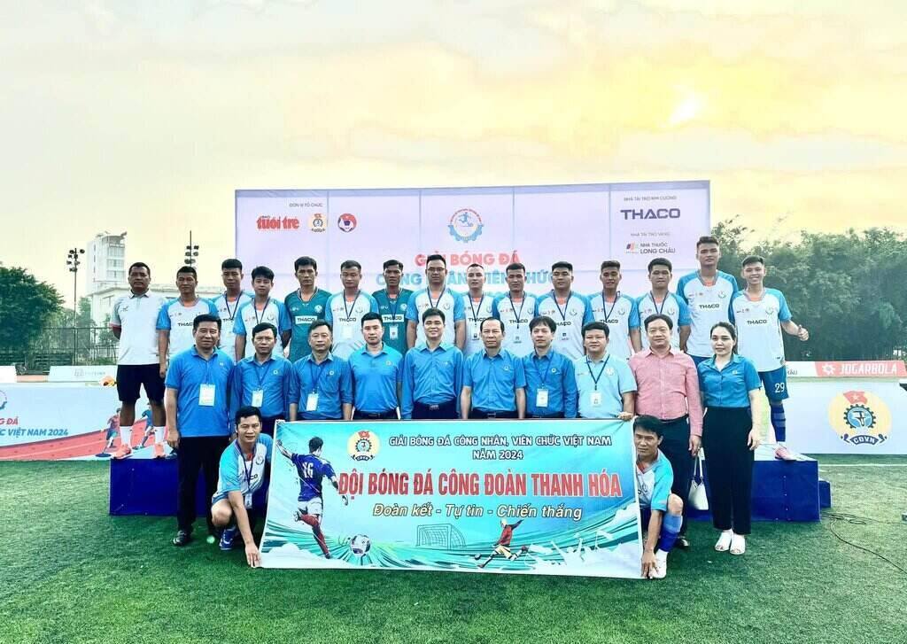 Thanh Hoa province's civil servant football team participates in the 2024 National Civil Servant Football Tournament. Photo: Trade Union