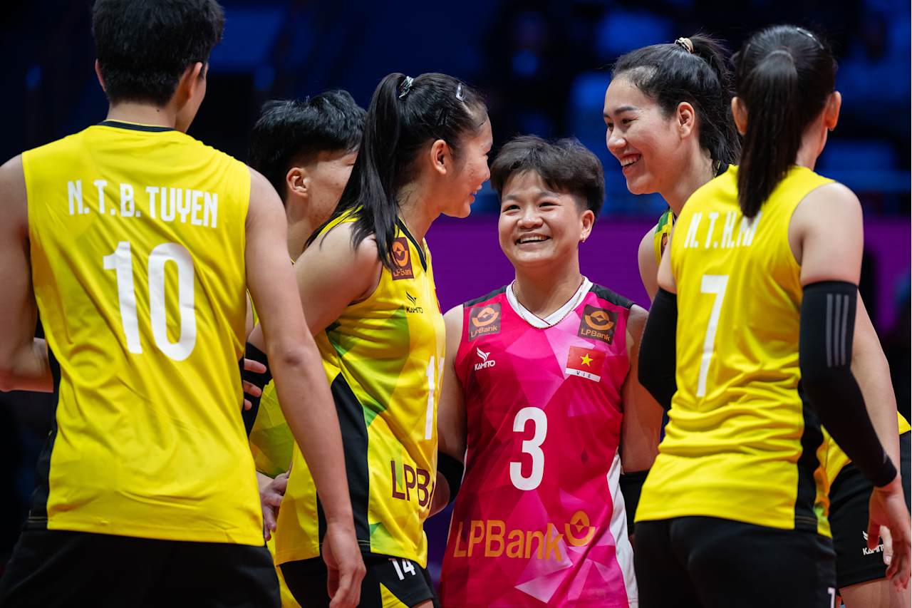 LPB Ninh Binh cho thay tinh than thi dau ban linh trong lan dau tien tham du giai dau cap do the gioi. Anh: FIVB