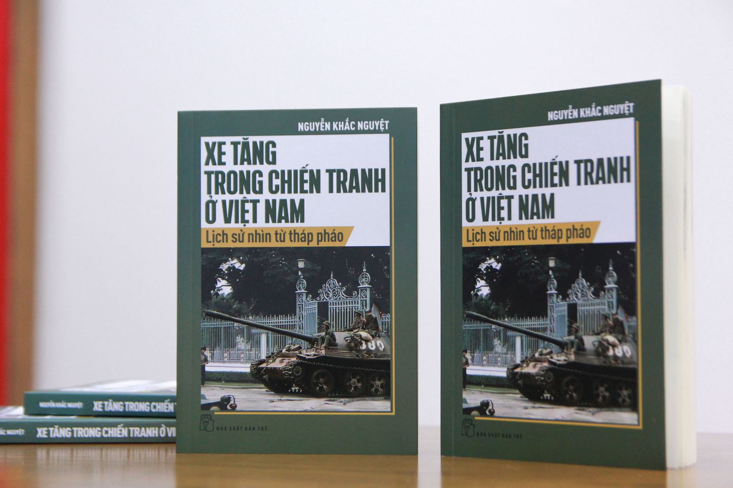 The book "Tanks in the War in Vietnam". Photo: Publisher