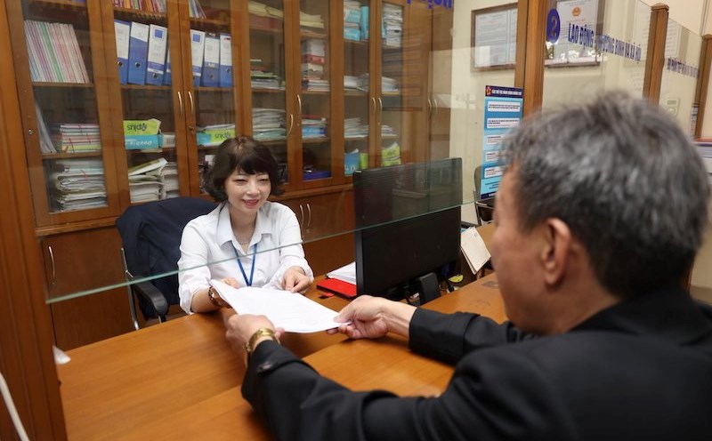 The roadmap for streamlining the payroll is linked to restructuring and improving the quality of the staff, civil servants and public employees according to job positions. Illustration photo: Pham Dong