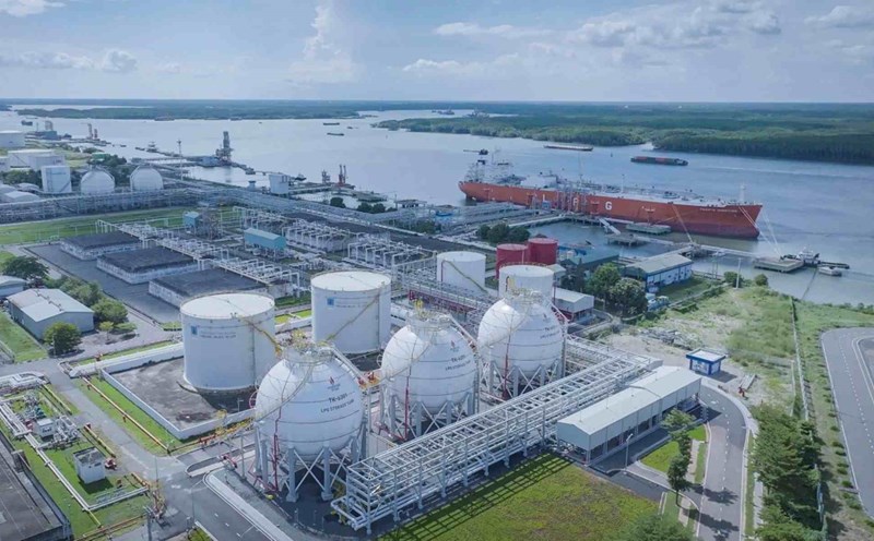 LPG tank complex. Photo: Phan Anh