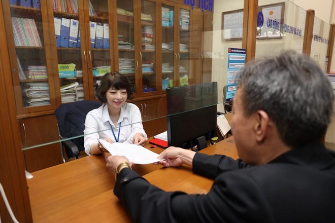 The Ministry of Finance proposes to increase the business trip allowance for leaders at the ministerial and deputy ministerial levels and officials and civil servants. Photo: Pham Dong