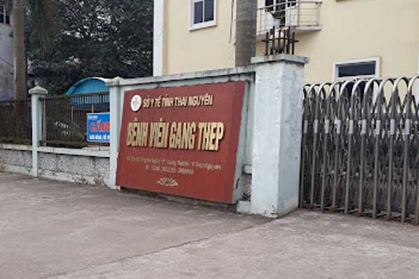 Two poisoned children were taken to the Gang Thep Hospital for emergency treatment and one died later. Photo: Thai Nguyen Provincial Department of Health.