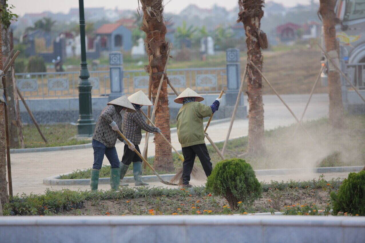  Khuon vien tuong dai duoc bao phu cay xanh va don dep thuong xuyen. Anh: Mai Huong