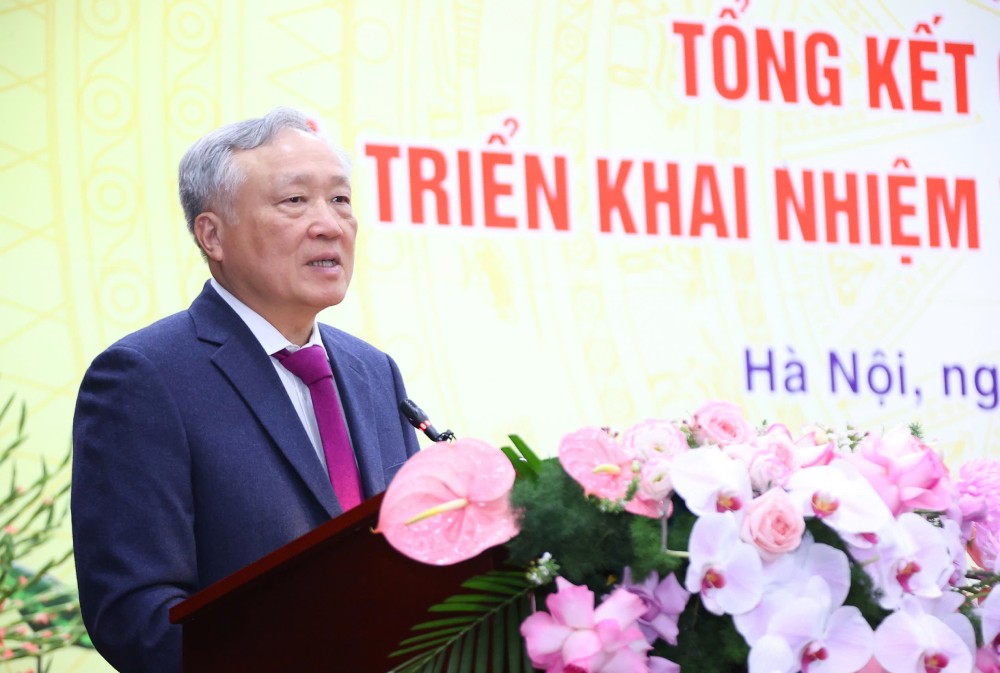 Permanent Deputy Prime Minister Nguyen Hoa Binh emphasized the process of streamlining and reorganizing the apparatus, not allowing state agencies to become a haven for lazy people. Photo: T.Vuong