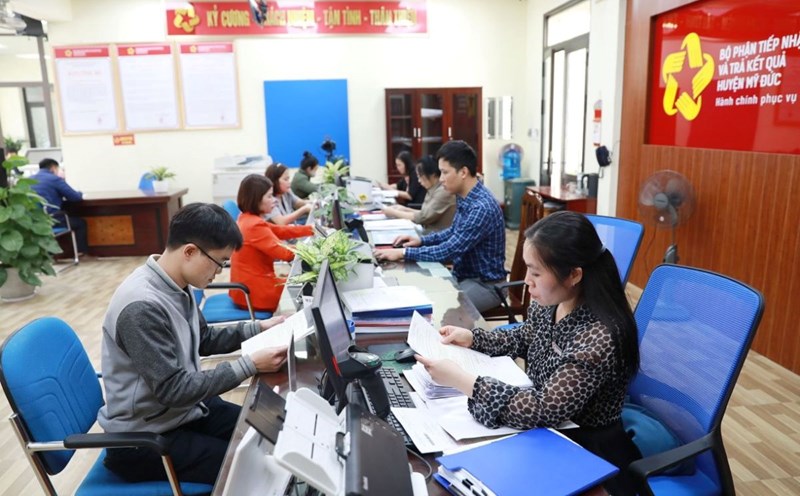 Reorganizing specialized agencies under the district People's Committee to streamline the apparatus. Photo: Quang Thai