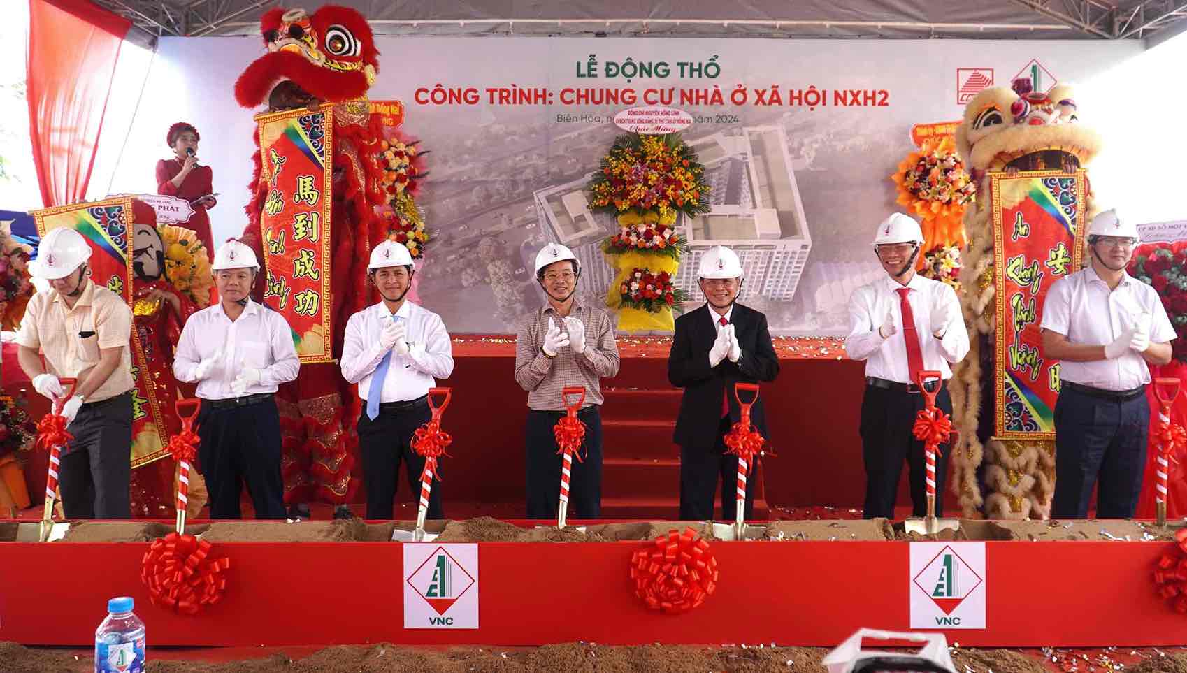 An Hung Infrastructure Development Joint Stock Company broke ground for the construction of a social housing area in Phuoc Tan Ward, Bien Hoa City, Dong Nai. Photo: HAC