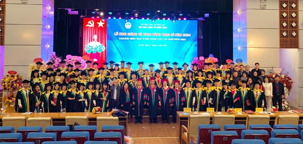 Cac Tan Thac si Dieu hanh cao cap - Executive MBA. Anh: Phuong Anh