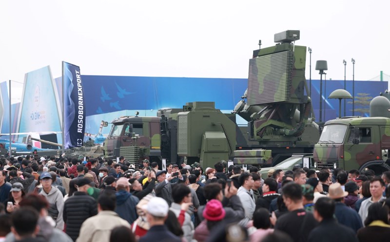 Vietnam International Defense Exhibition 2024 recorded nearly 150,000 registrations for visits on December 21 and 22. Photo: Hai Nguyen