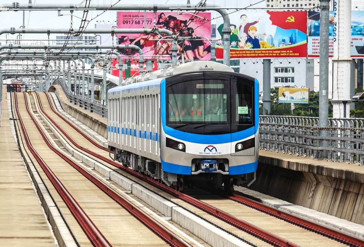 Metro Line 1 officially began commercial operation on December 22. Photo: Anh Tu