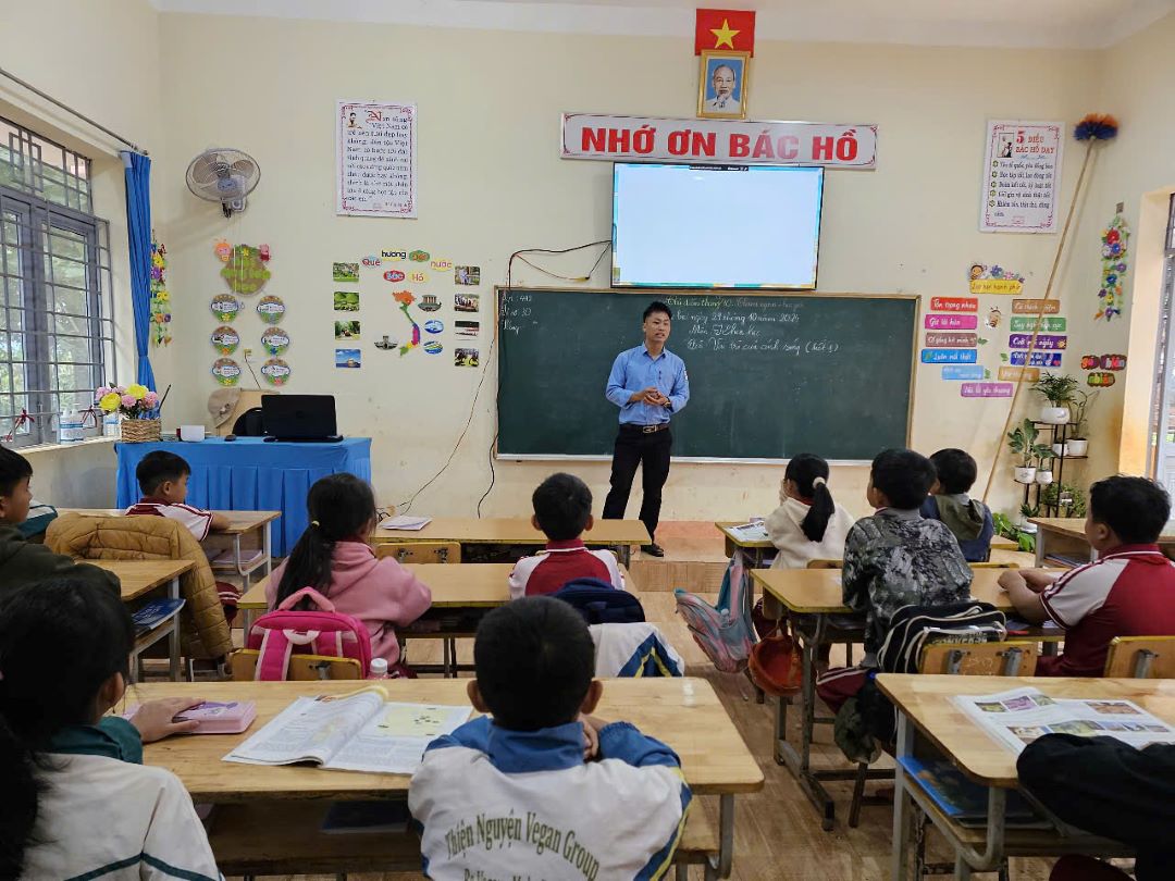 Dak Lak proposes to add more human resources to the education sector. Photo: Thanh Quynh