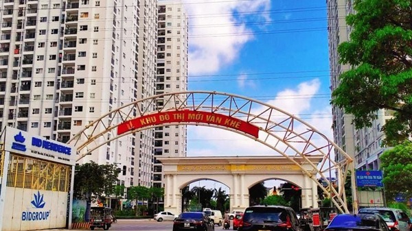 How will people move when the road is closed for construction of Van Khe overpass? Photo: Illustration by Vu Dung