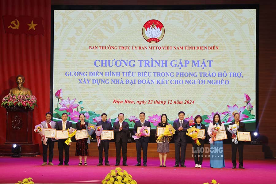 Bà Phan Thu Thủy - Phó Tổng Biên tập Báo Lao Động