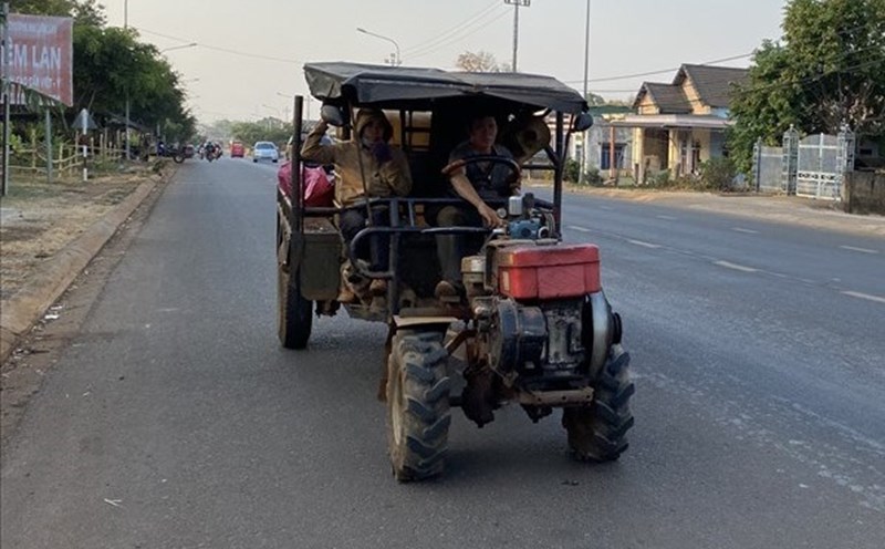 Farm vehicle. Photo: Trung Dung