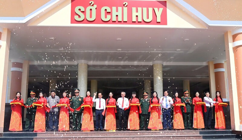 Officially put into operation the headquarters of the Military Command of Bac Lieu province. Photo: Nhat Ho