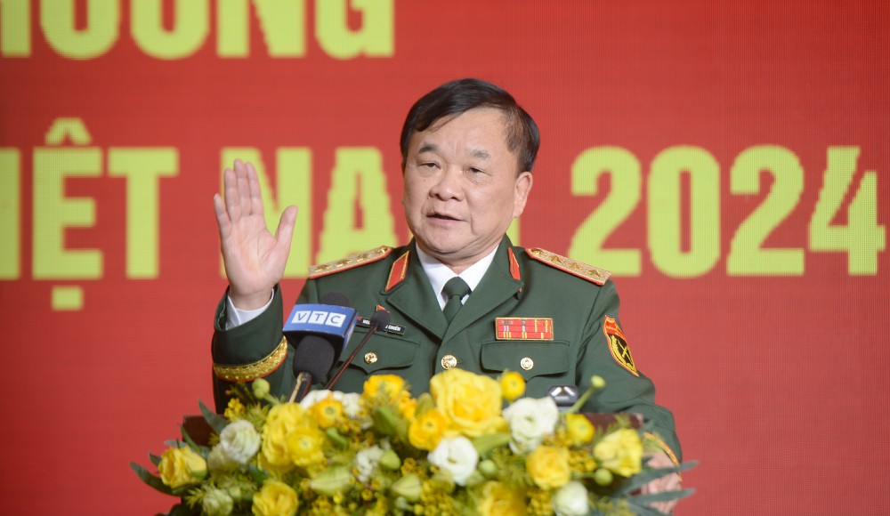 Senior Lieutenant General Hoang Xuan Chien said that the Vietnam International Defense Exhibition 2024 was a great success. Photo: T.Vuong