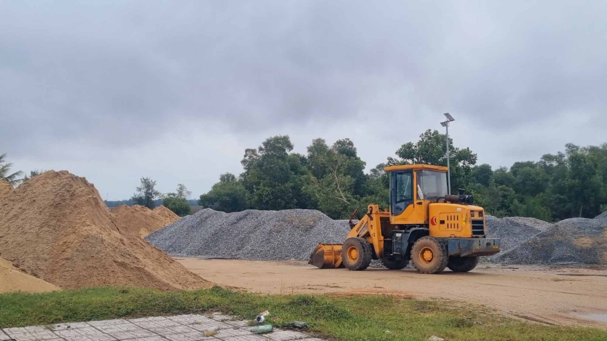 Quang Nam tightens mineral auction activities to rectify the situation of organizations and individuals disrupting the market for profit. Photo: Nguyen Hoang