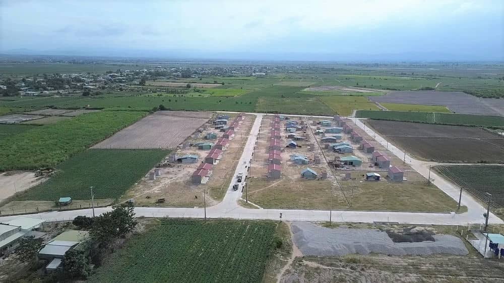 Tỉ lệ giải ngân chương trình mục tiêu quốc gia chưa đạt như kỳ vọng (Trong ảnh là một khu tái định cư được bố trí gần đất sản xuất của người dân ở huyện Phú Thiện). Ảnh: Thanh Tuấn 