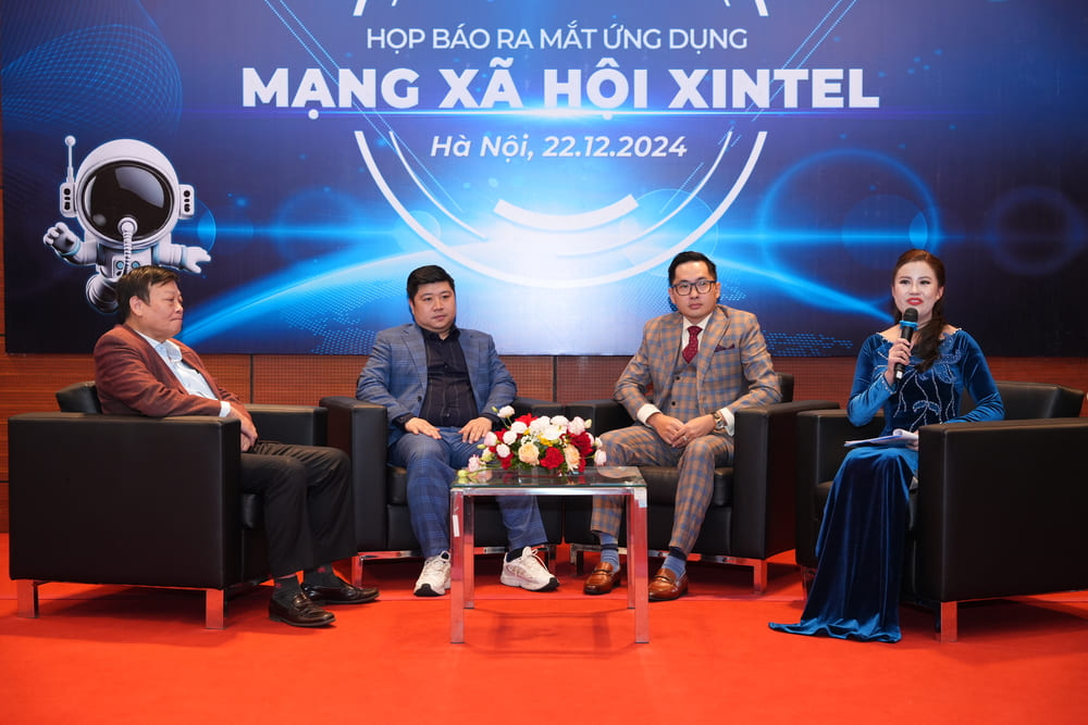 Many experts see AI technology affecting Vietnam's tourism industry in the future. Photo: BTC