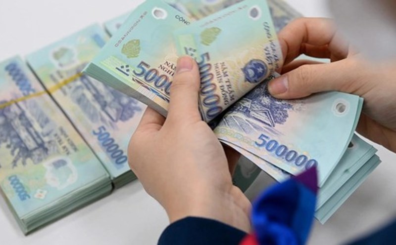 Some banks are forecast to see 300% profit growth in the fourth quarter. Photo: Hai Nguyen.