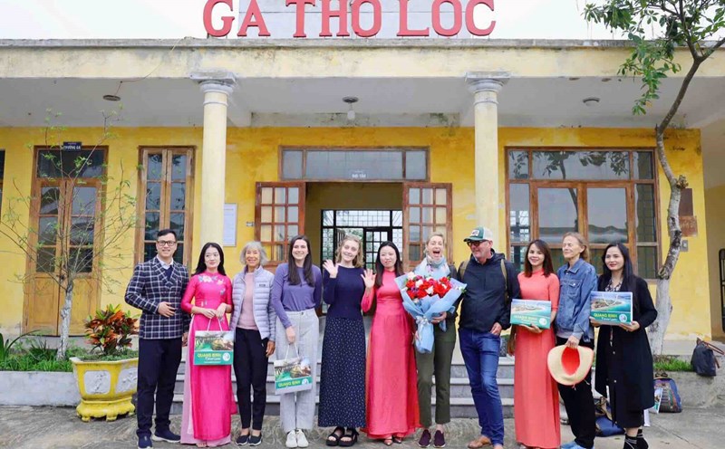 Quang Binh welcomes 5-star train tourists. Photo: Quang Binh Tourism Promotion