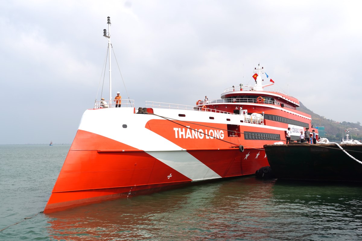 The Thang Long high-speed ship with more than 1,000 seats is currently anchored in Vung Tau City. Photo: Thanh An