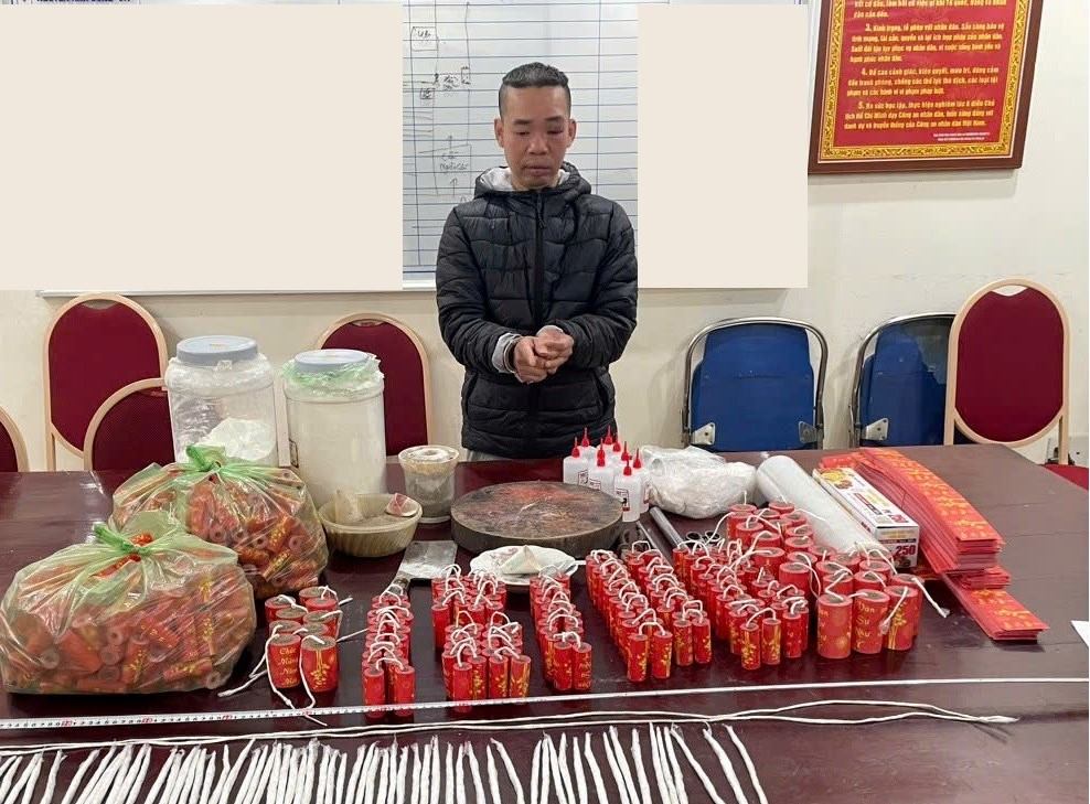 Subject Nguyen Ba Binh and evidence. Photo: Hai Phong Police