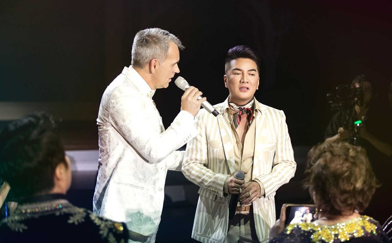 Dam Vinh Hung and singer Bich Tuyen's husband. Photo: Provided by the character.