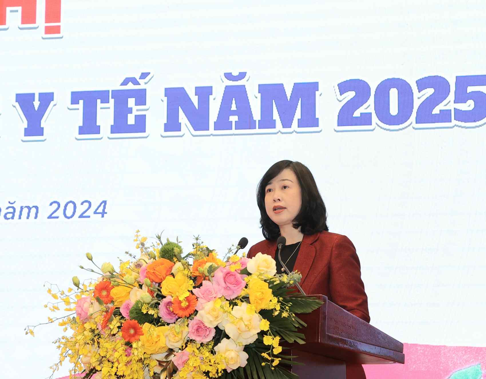 Minister of Health Dao Hong Lan: The Ministry of Health is urgently and seriously implementing the restructuring of the apparatus to be "streamlined - compact - strong - efficient - effective - efficient". Photo: Tran Minh