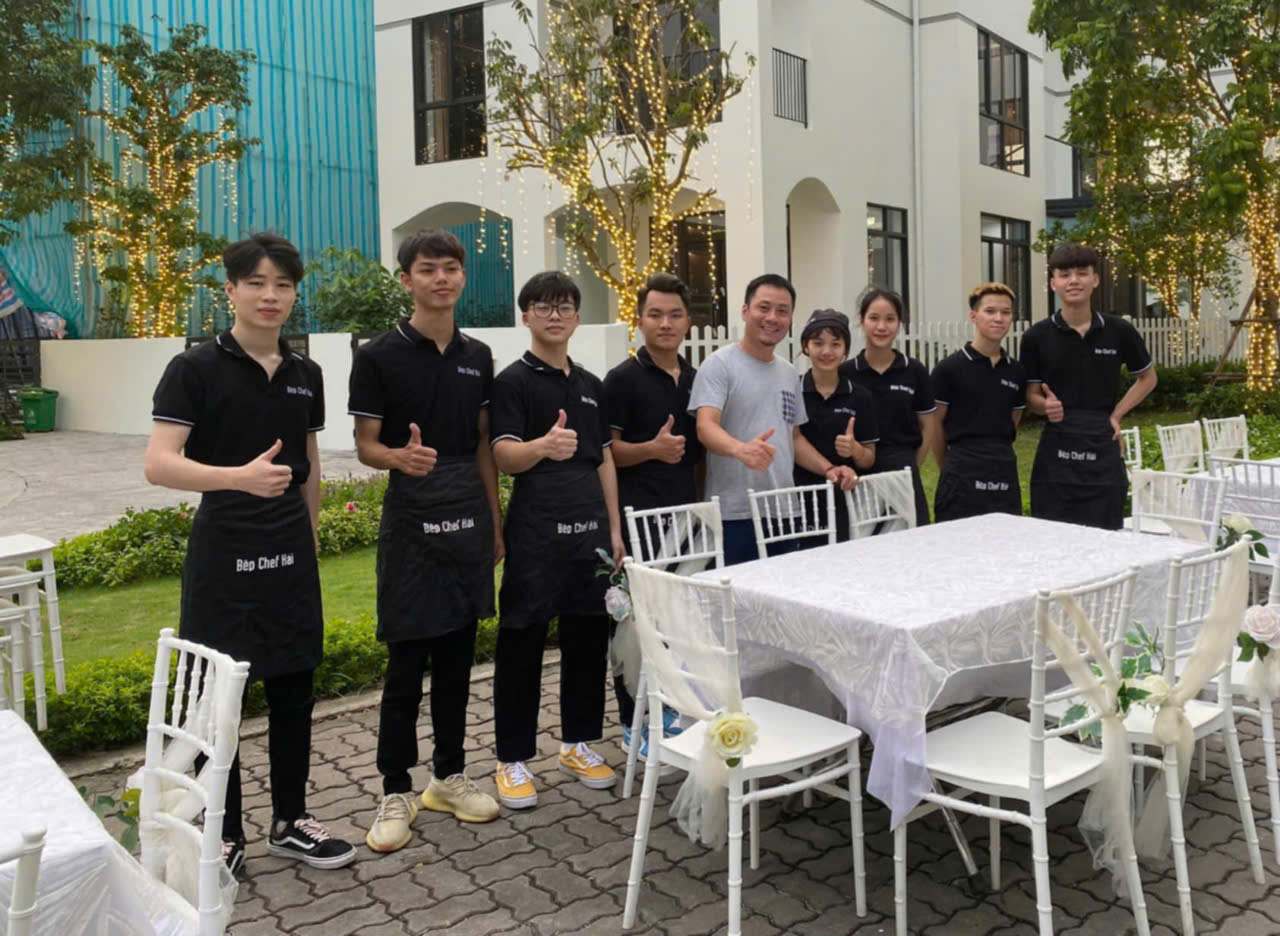 Chef Nguyen Hoang Hai and his team of home party service staff. Photo: Interviewee