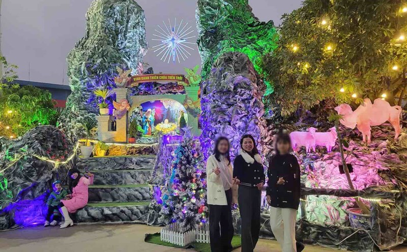 In Quang Binh, the Christmas atmosphere has filled the churches. Photo: H. Hai