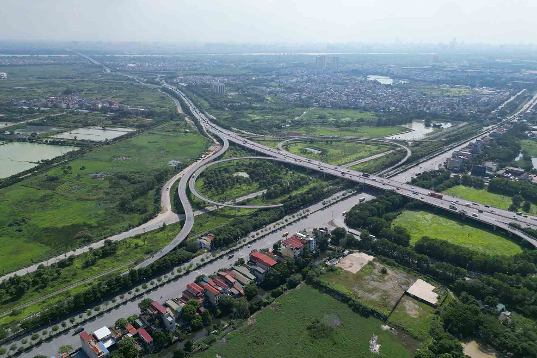 Hà Nội điều chỉnh bảng giá đất, áp dụng đến hết năm 2025. Ảnh: Hữu Chánh
