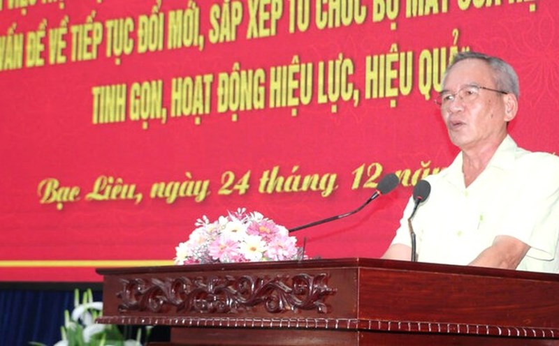 Secretary of Bac Lieu Provincial Party Committee Lu Van Hung suggested getting ready for the apparatus arrangement. Photo: Nhat Ho