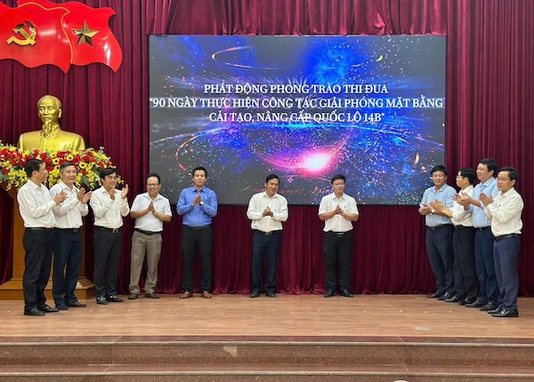 Hoa Vang District, Da Nang City launched a competition "90 days to implement site clearance for the National Highway 14B renovation and upgrading project". Photo: Nguyen Linh