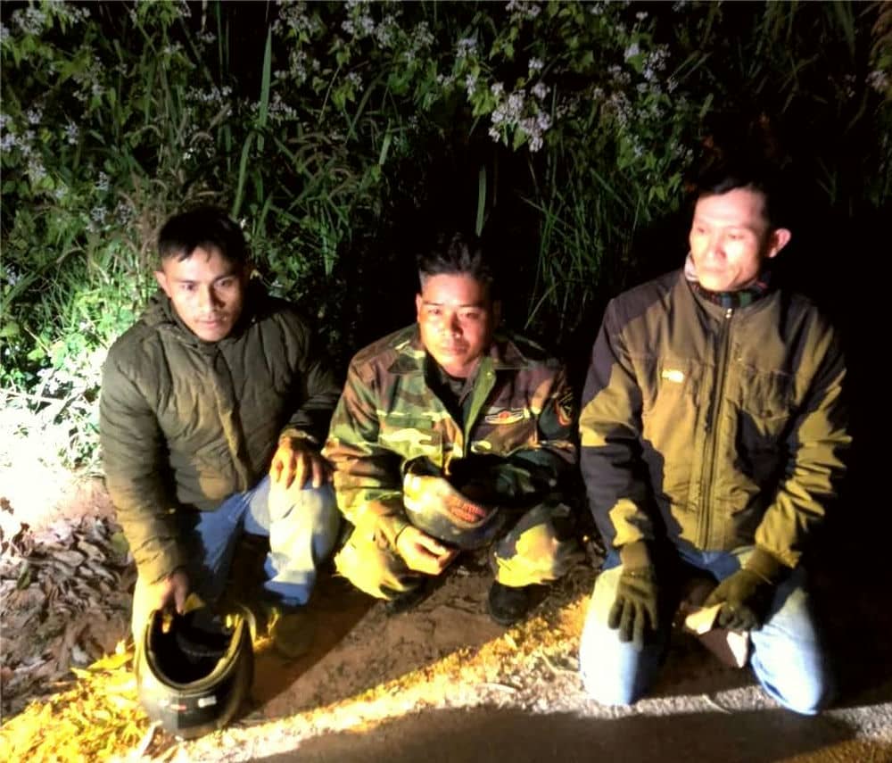 3 subjects using guns were discovered and stopped by the police. Photo: Police