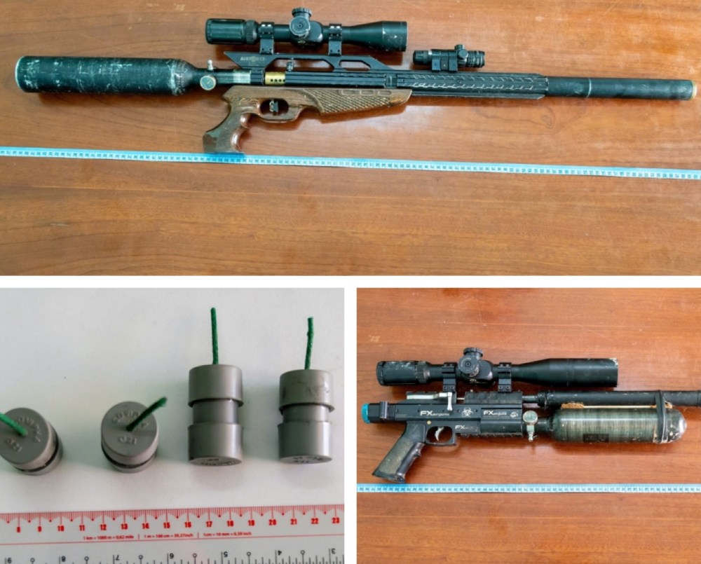 The commune police successfully persuaded people to voluntarily hand over 3 guns and 4 homemade firecrackers. Photo: Provided by the police