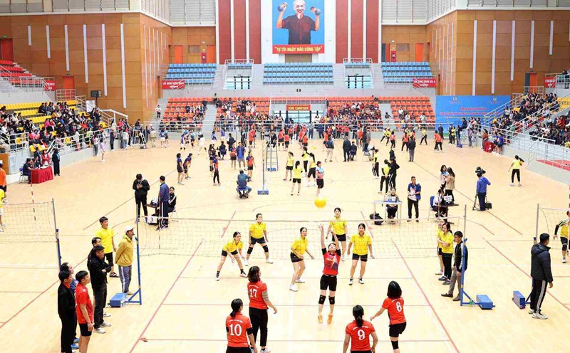 Workers participate in the Cultural and Sports Festival of the school block in the 2024-2025 school year. Photo: Trade Union