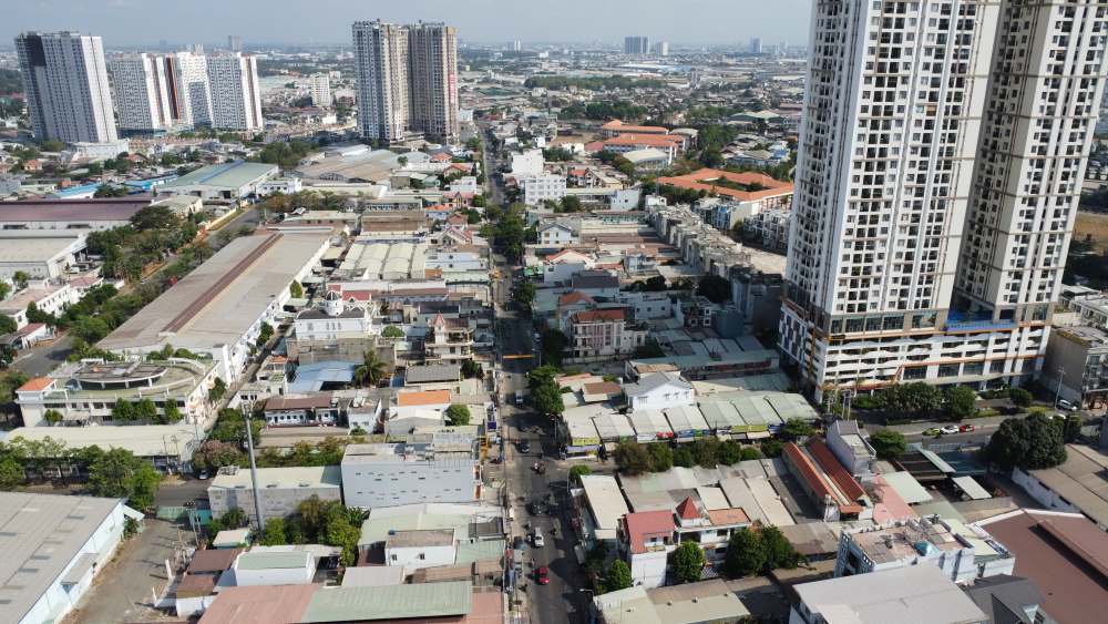Binh Duong province is carrying out procedures to invest in the construction of An Binh road connecting with Song Than intersection. Photo: Dinh Trong