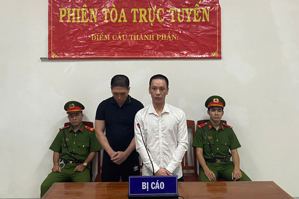 TAND tỉnh Phú Yên tuyên phạt Phụng 8 năm tù và Tín 6 năm tù về tội Giết người. Ảnh: Thế Minh